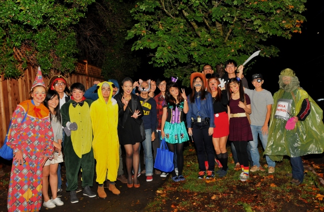  Celeste Lane (from Engineering) and Susan Gieseceke took a busload of IHouse engineering students from Singapore out "trick or treating" Friday night for their first time.