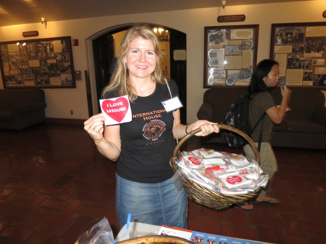 Laurie Ferris sharing the I-House Love. Alumni Relations begins at Day One! 